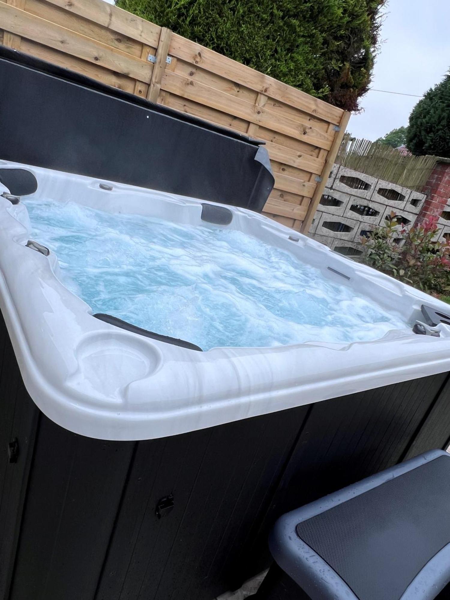Gite Rubis - Jacuzzi - Pairi Daiza - 6 Pers Brugelette Bagian luar foto